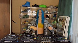 Regán Lili extra Dj szettel jön a mai Rádió 1 Live Mixben, élőben! | Rádió 1