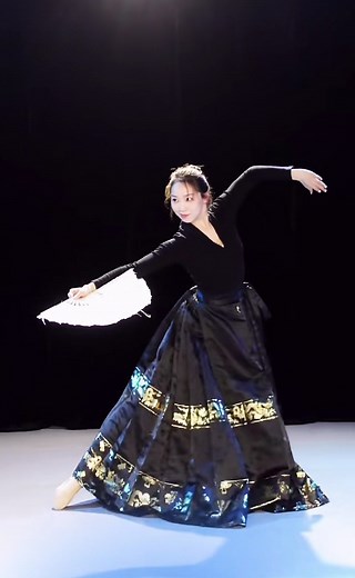 Dancing Dancing on TikTok