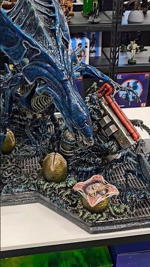 Prime 1 Studio Queen Alien Battle Diorama | Aliens Collectible Statue