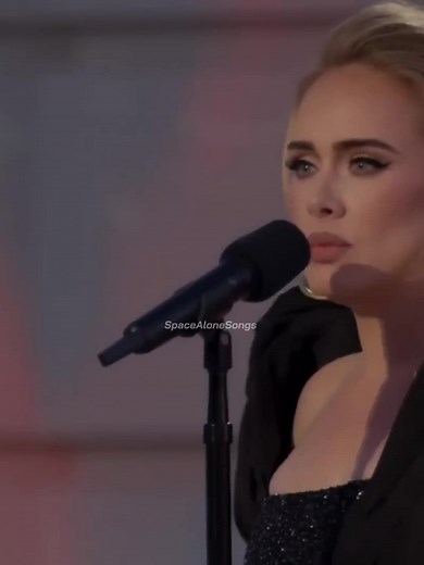 Adele - Skyfall #adele #skyfall #skyfalladele #adeleskyfall #videoslegendados #fypシ #musicasinternacionais #musicaslegendadas #spacealonesongs #adeleedits #adele30 #adelefans #fyp #musicaslegendadas #007