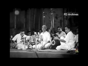 Rare video of G.N.Balasubramaniam singing in a concert//Yochana kamala lochana//#gnb