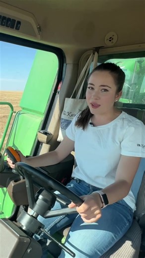 I'm harvesting dirt! Montana Farming Harvest 2022 on Kate’s Ag - Farm to Fashion YouTube #katesag #farming #harvest2022 #wheatharvest #wheat #farmgirl #womeninag #montana