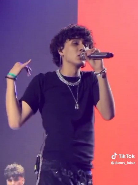 Canciones de Dannylux: Quiero que duremos juntos