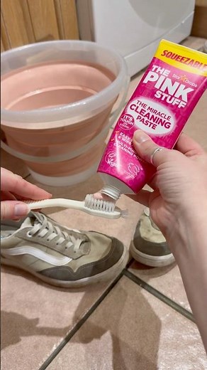 Trainer Cleaning With The Squeezable Pink Stuff Paste 💖