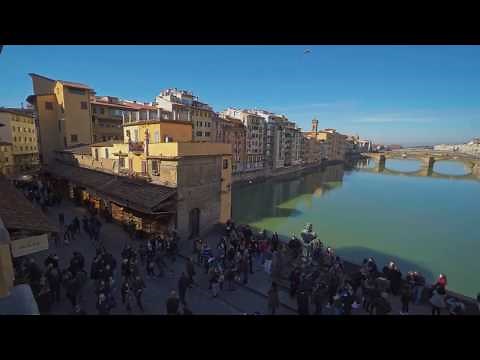 The Vasari Corridor: from the outside and inside