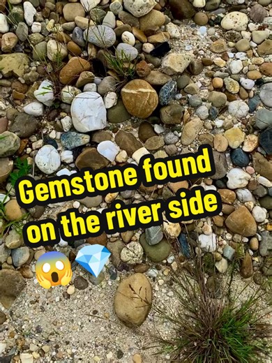Gemstone hunting on the river side 😱💎 #jade #gems #diamond #gold #crystals