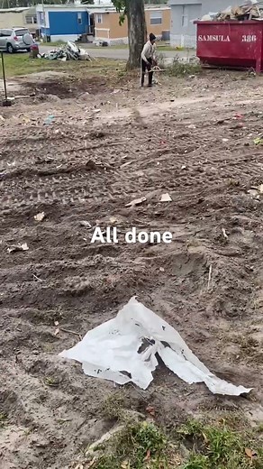 This Bobcat Took Down a Mobile Home #demolition #mobilehomes #junkremoval