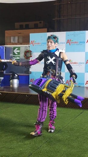 262K views · 3.5K reactions | Jinx #Arcane #leagueoflegends #cosplay en el Mercadillo Oculto 2025 #lol #lolcosplay | Sombras de Rebelión | Facebook