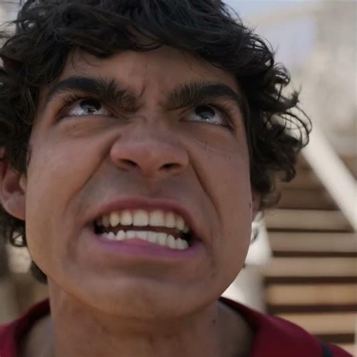 Nico Robin VS Luffy & Crew - One Piece Live Action Netflix #onepiece