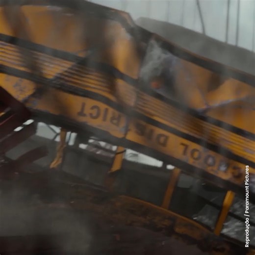 Já assistiu esse filme com Arnold Schwarzenegger? #AdoroCinema #filmes #movies #fblifestyle | AdoroCinema