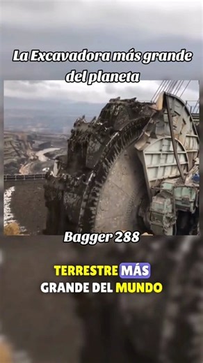 😱 ⚠️ ¡Esta #excavadora es gigantesca! La Bagger 288 es una máquina minera que mueve toneladas de rocas como si fuera arena. #IngenieriaCivil #Ingenieria #Construcción #SabíasQué #MáquinasImpresionantes #Bagger288 #Minería | Soilsolution