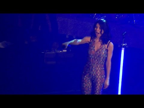 Marina and the Diamonds - Savages (Live) @ Paris (13.05.2015) HD