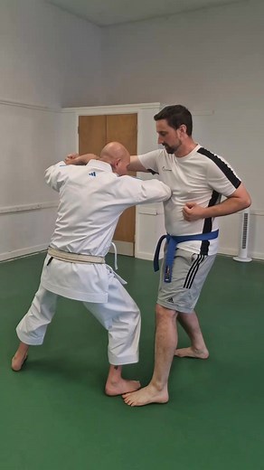 Day 48. Practicing self-defense techniques using elbows for both protection and attack. This is a slow-motion demonstration of basic karate moves. A demonstration by 8th Dan Kyoshi Kyoshi Daz Stirrat Hampshire Academy of Shotokan Karate #training #positiveenergy #karate #shotokan #martialarts #shotokankarate #students #learning #selfdefense #selfimprovement #fyp | Hampshire Academy of Shotokan Karate
