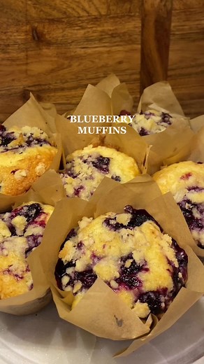 Best Blueberry Muffin Recipe - Easy & Delicious!