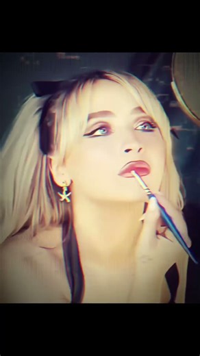 quality not that good because I had to screen record the edit screen cause I used pro lmao #sabrina