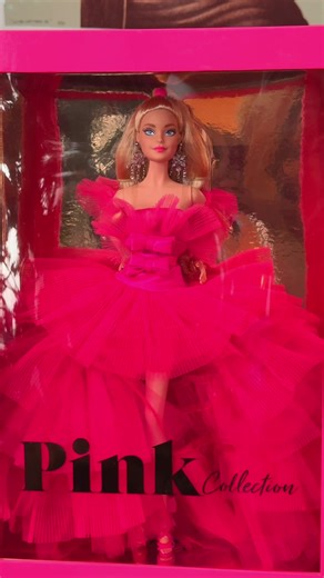 #dudeswithdolls #dollcollector #barbieboy #barbie #barbiesignature