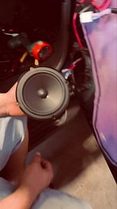 Haut parleurs d’origine VS haut parleurs adaptables. | HUNA Design