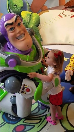 Meeting Buzz Lightyear and Woody at Disney World