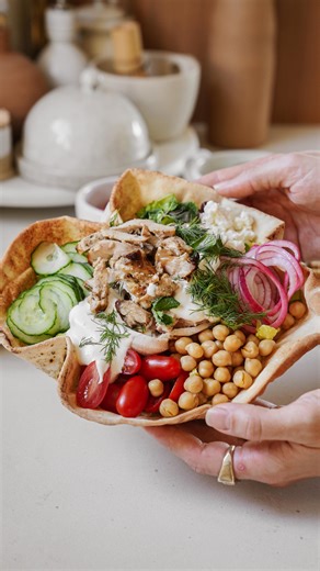 Maria Koutsogiannis 🇬🇷 Greek Food Blogger on Instagram: "Today in @foodbymaria we’re making Crispy Chicken Edible Pita Bowls - using my authentic cooking method that hit the internet by storm - WE broke the internet ya’ll! 🍋👩🏻‍🍳Comment ‘recipe’ below if you want the recipe for the bowl/chicken or link for the Viral Vertical Pan Skewer! — it will be sent directly to your DM’s or tap the link in my bio to access our website. 👩🏻‍🍳🍋 The internet went wild for my juicy chicken, so I thought