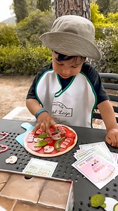 12K views · 32 reactions | Eins, zwei, drei und darauf folgt?  Mit der Pizzabäckerei lernen die Kleinen spielerisch das Zählen, gleichzeitig werden auch die Sprachfähigkeiten und Kompetenzen wie das Mengenverständnis gefördert.  Und für die Zukunft wissen die Kinder dann auch schon, wie Mama und Papa ihre Pizza am liebsten mögen!  | Ravensburger | Facebook