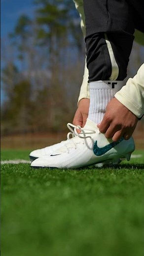 Lacing up the Nike Chromatic Phantom GX II 🔥 That soleplate is stunning 🥵 #nike