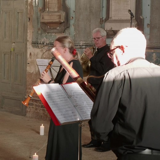 As we start first day of rehearsals for Don Giovanni at Glyndebourne, enjoy a wind instrument arrangement of ‘La ci darem la mano', arranged by Tribensee - an oboe player from Mozart's time. From our lockdown archives. | Orchestra of the Age of Enlightenment