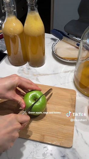 Easy Homemade Kombucha Recipe: Brew at Home