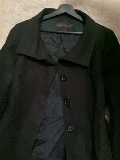 thrift.online.dz on Instagram‎: "Vintage Zara ⋆౨ৎ˚⟡˖ ࣪⚜🐎🥂°˖˚ Black A-line Zara Woman button-front jacket Size XL Condition 9/10 Price 1000 DA ~if it’s originality didn’t convince you, the quality will Available ✅ Delivery 69 Wilaya 🇩🇿✅ Hand to hand payment #thrift #thrifted #thrifting #zara #trendy #fashion #outfit #ootd #algerie #algeria #dz #dzpower #friperie #fripe #instagram #photography #foryou #explore #feed #اكسبلور #زارا #فاشن #اوتفيت #ملابس_مستعملة #الجزا