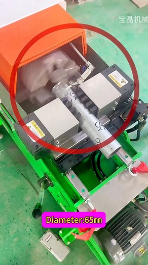 323K views · 1.4K reactions | Intelligent pipe threading machine. #pipeline #machinery #plumber | Haha Liu | Facebook