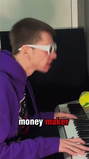 Just learned this song on the keys 🤙🏻 #moneymaker #heavyjay #thepaper #keyboard #piano