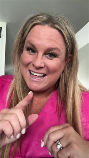 Ready to take your small business to the next level? Discover powerful content marketing tips that will help you grow your audience. Visit our latest blog article at the link in our bio for more actionable strategies and tips. #MarketingTips #Entrepreneurship