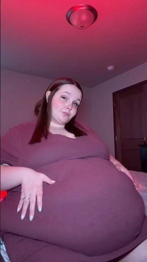 500lbs Big Girl like you have NEVER seen her before… 😳👀 #plussize #ssbbw #belly