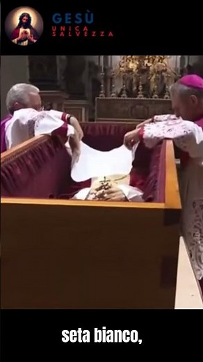Gli Intimi Riti Vaticani Prima del Funerale di Papa Benedetto XVI #papa #benedettoxvi