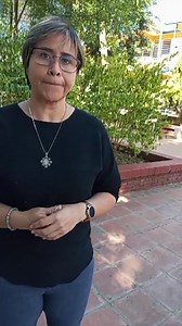 Reportaje de Filiberto Cruz Vicente en la Facultad de Medicina y Cirugía UABJO. Las única sbeneficiadas de este acto arbitrario son las universidades privadas. El permiso autorizado a estas universidades privadas de ofrecer la carrera de medicina se hizo sin cumplir la reglamentación del sector salud. Se va a paro la Facultad de Medicina y Cirugías UABJO en caso de no regresarle sus 140 lugares de servicio médico. Este martes se realizará la mesa de diálogo con los médico universitarios y direct
