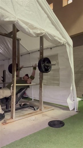 325 fail on incline bench mid lockout range regular grip benching all natty never give up.