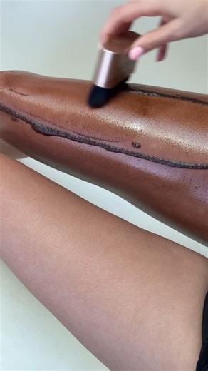 Our first ever violet-based tan is seriously turning heads! 💜 Deeper and darker than ever before. Shop now | Bali Body