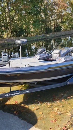 7K views · 116 reactions | Congrats to the Byrd family on the new Ranger Boats Z520R with Mercury Marine ProXS 250!!#collinsboating #collinsboatingnc #ethanhowardboatsales #rangerboats #ranger #bassfishing #bassboat #fishing #mercury #lowrance #gonefishing #fbreels | Collins Boating | Facebook