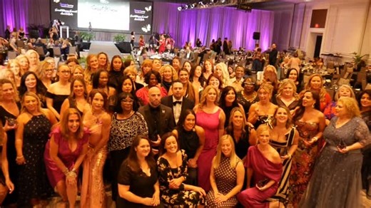 Congratulations to the Smart Women in Meetings Award Winners and Allies. The people in this room are changing the world with help from their community of supporters. 🦋 Let’s cheer them on! #smartwomeninmeetings #meetsmart #meetingprofs #eventprofs | Smart Meetings