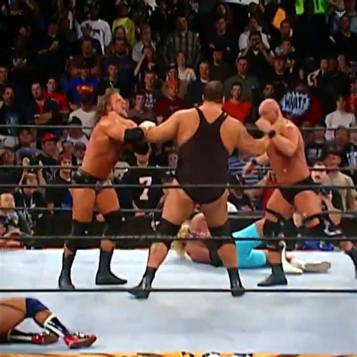 Kane powerslams Big Show from the Royal Rumble 2002 #shorts #viral #WWE #WWEHighlights #wrestlemania