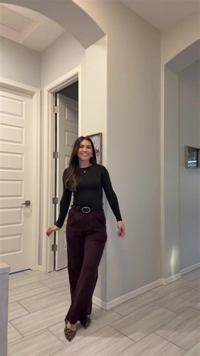 Back w/ another simple OOTD for the office today 💅🏼🫶🏼 #fashiontiktok #ootdinspo #outfitinspo #fashioninspo Trousers: @Old Navy