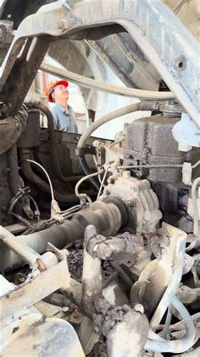 Engine Oil Change on a Concrete Mixer Truck #shorts #tutorial #mechanics