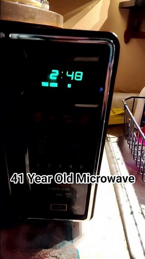 Vintage General Electric Spacemaker II (1984) #microwave #vintage #1980s