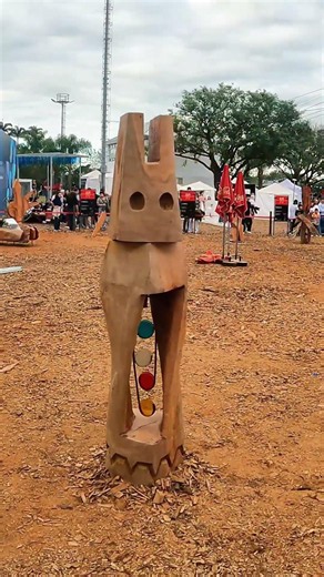 ¡DETALLES QUE ENAMORAN! La escultura en madera en pleno predio