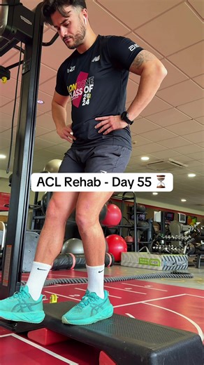 Day 55 post ACL surgery! Getting after it, who’s with me?🤝 Confidence in knee ⬆️ 8 weeks post surgery tomorrow‼️ #acl #physiotherapy #aclsurgery #football #rehab