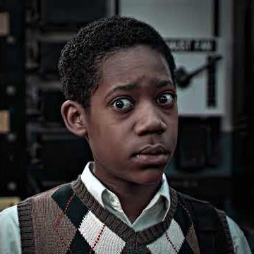 😂👦🏿⟪Everybody Hates Chris⟫ Chris got revenge on Caruso, stunning the whole school.#edit #shorts