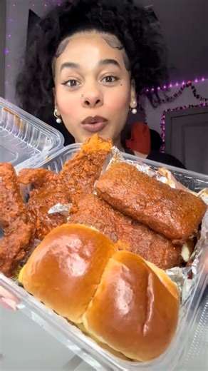 49K views · 1.6K reactions | Chilis Mukbang!! | hifoodiie | Facebook