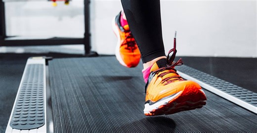 ട്രെഡ്മില്ലിൽ നടക്കാറുണ്ടോ? ഈ കാര്യങ്ങൾ ശ്രദ്ധിച്ചില്ലെങ്കിൽ അപകടം!