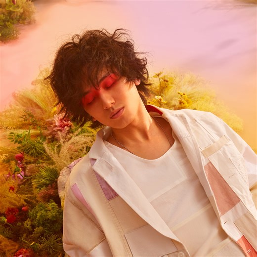 藤井 風『LOVE ALL COVER ALL』はただのカバーアルバムじゃない。アリアナやブリトニーらの名曲を再構築した傑作を徹底レビュー | Mikiki by TOWER RECORDS