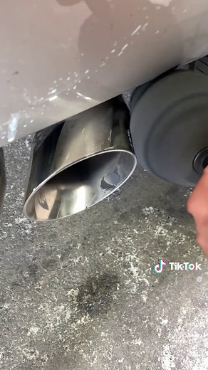 Polish your tips to perfection with Heavy Metal Polish #cars #trucks #chrome #metalpolish #beforeandafter #autodetail #detailing #carwash