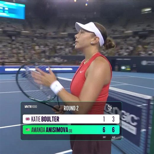 That legendary backhand 🔥 Amanda Anisimova's winner that secured a 6-1, 6-3 victory over Boulter. #2025ChinaOpen | WTA